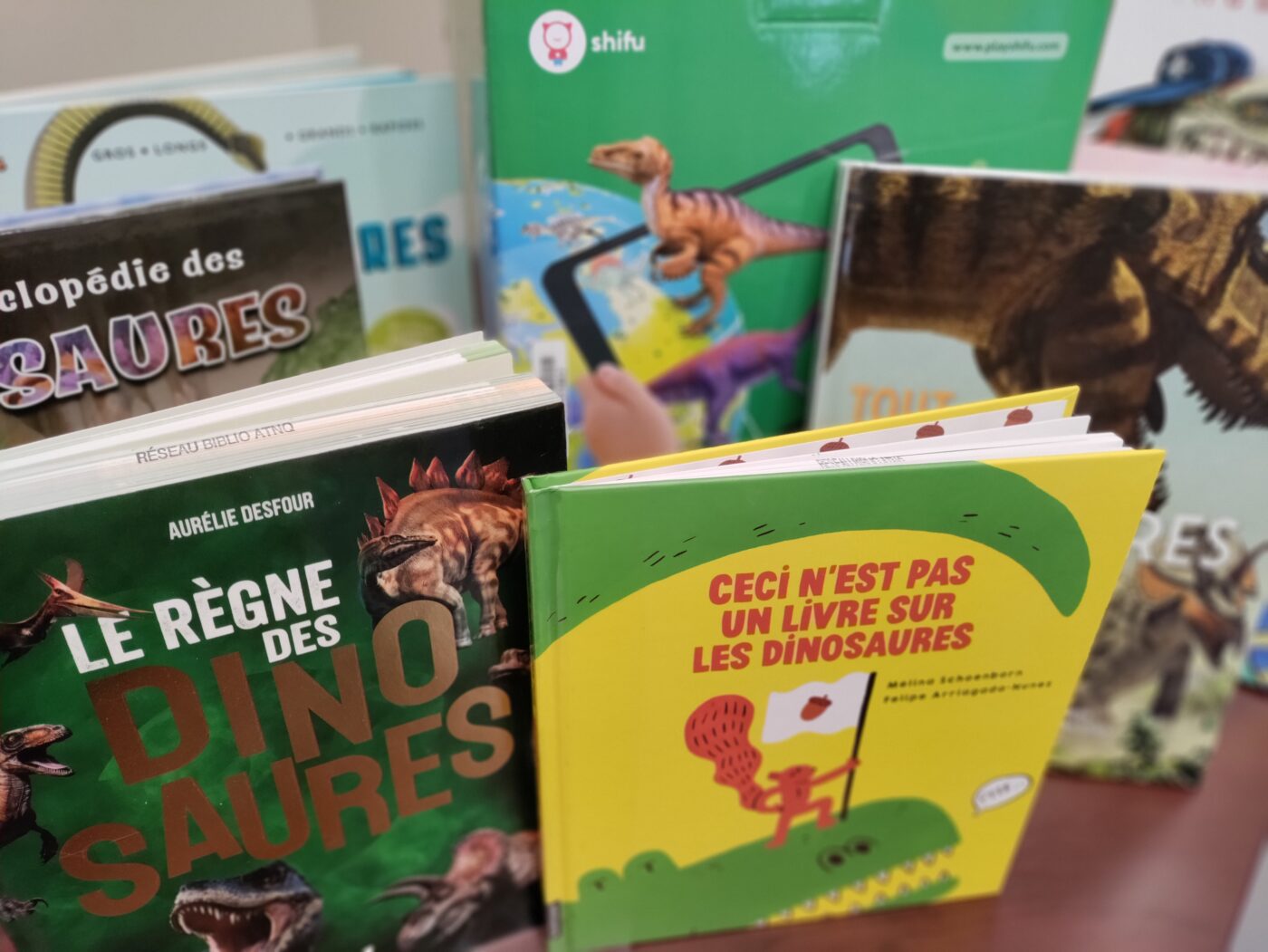 orboot-world-dinos-rbatnq