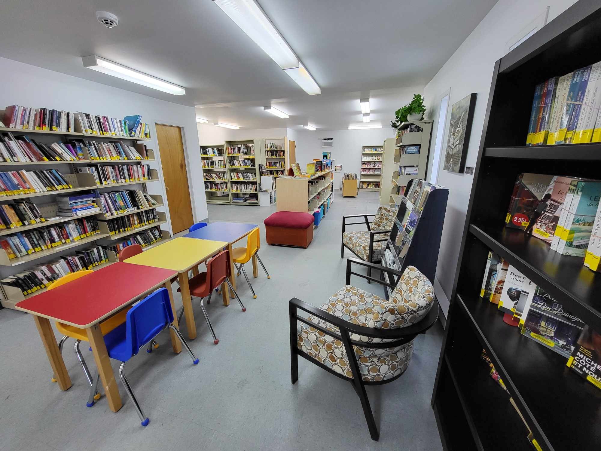 bibliotheque-la-corne-interieur-rbatnq